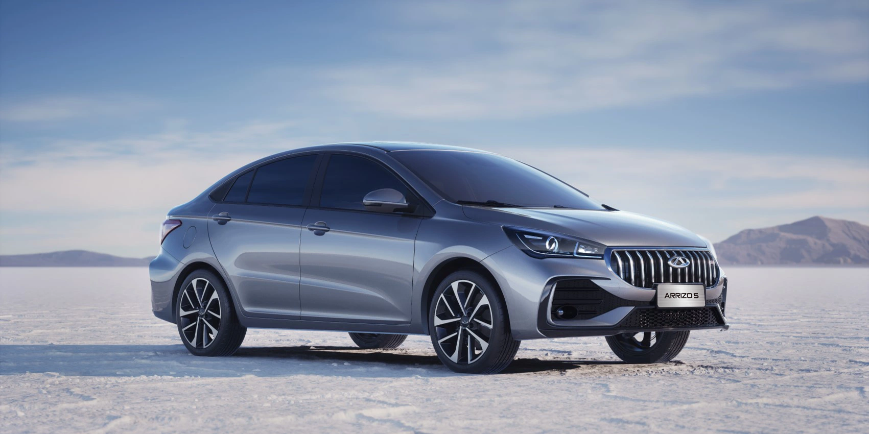 Slim LED headlamps with white light eyebrow and light guide